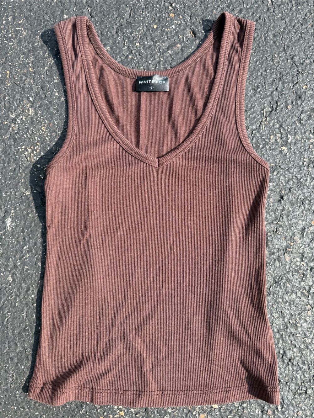 White Fox Women's Size Small Ribbed V-Neck Tank Top - Brown